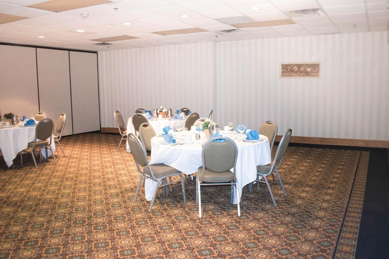 Ramada By Wyndham Uniontown Ξενοδοχείο Εξωτερικό φωτογραφία
