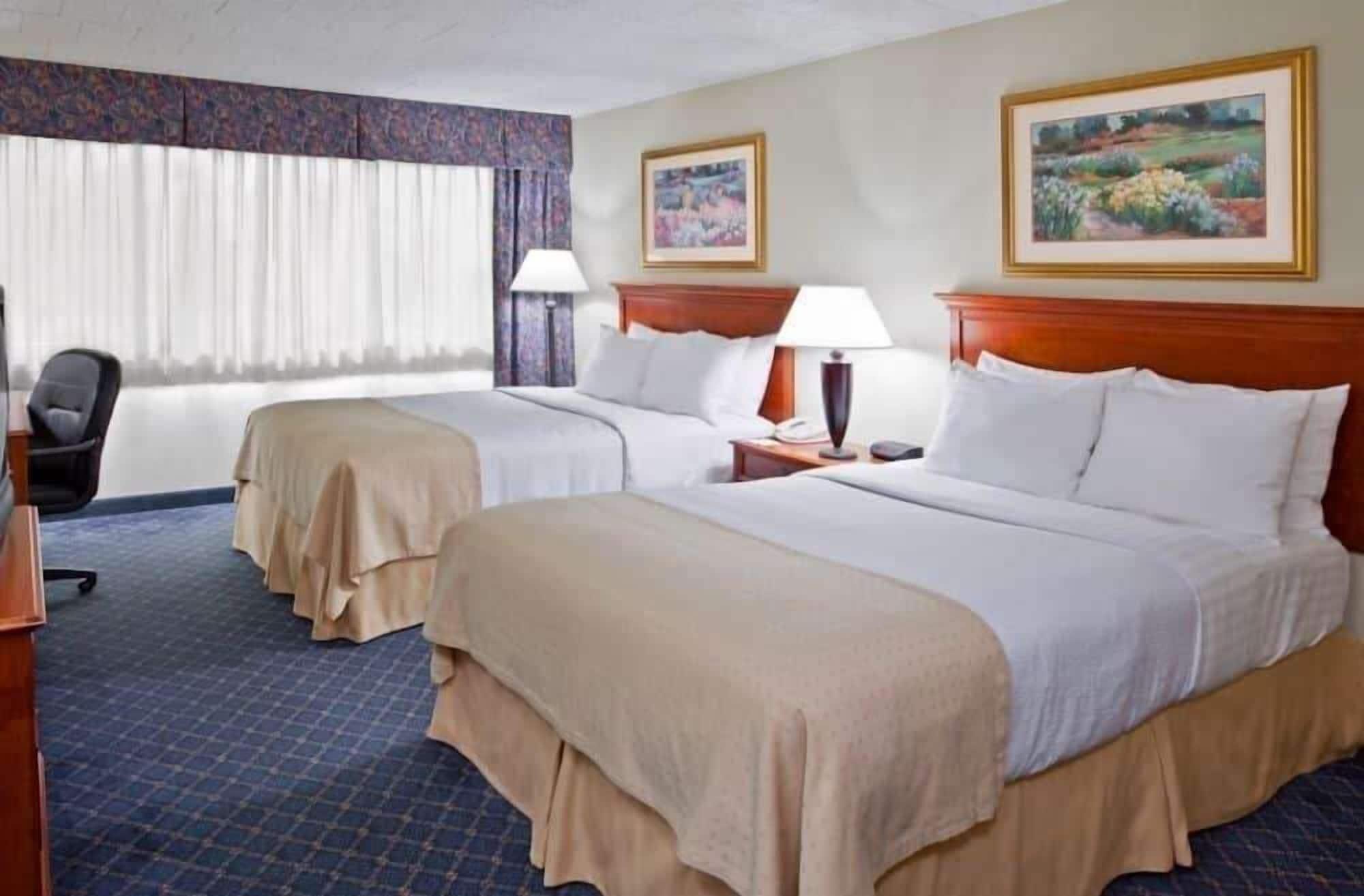 Ramada By Wyndham Uniontown Ξενοδοχείο Εξωτερικό φωτογραφία