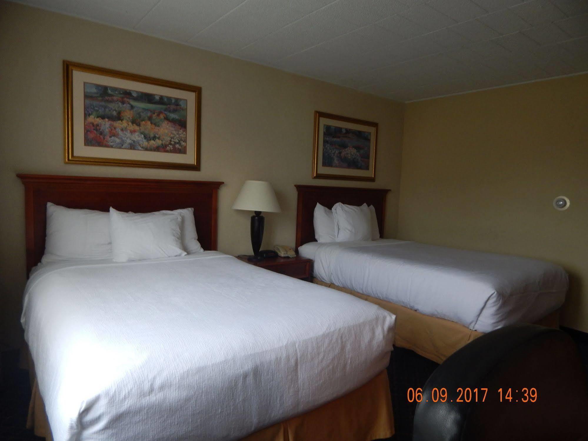 Ramada By Wyndham Uniontown Ξενοδοχείο Εξωτερικό φωτογραφία